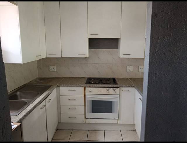 2 BEDROOM TOWNHOUSE FOR SALE IN MULBARTON